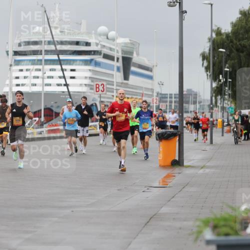 13.09.2026 - Kiel Lauf Andreas Tolksdorf http://msf.ph/oto/10475330 13.09.2026 11:47:39 Kiellinie 9767, 5681, 7659, 3, 100 meine-sportfotos.de