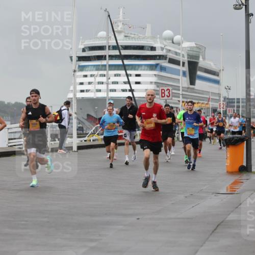 13.09.2026 - Kiel Lauf Andreas Tolksdorf http://msf.ph/oto/10475358 13.09.2026 11:47:40 Kiellinie 9767, 7659, 3, 853, 2, 1 meine-sportfotos.de