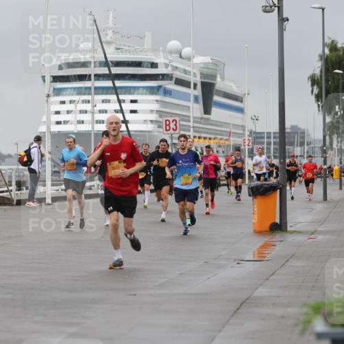 13.09.2026 - Kiel Lauf Andreas Tolksdorf http://msf.ph/oto/10475369 13.09.2026 11:47:41 Kiellinie 7659, 3, 2 meine-sportfotos.de