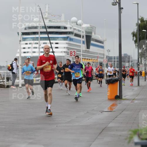 13.09.2026 - Kiel Lauf Andreas Tolksdorf http://msf.ph/oto/10475375 13.09.2026 11:47:41 Kiellinie 7659, 3, 2523, 853, 10341, 2 meine-sportfotos.de
