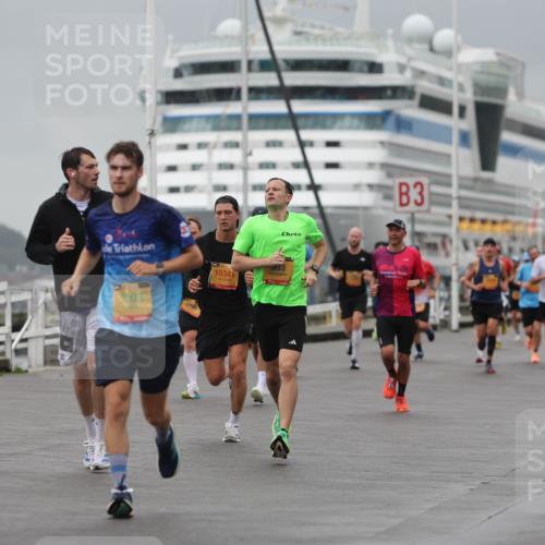 13.09.2026 - Kiel Lauf Andreas Tolksdorf http://msf.ph/oto/10475442 13.09.2026 11:47:45 Kiellinie 6501, 7003, 790, 993, 10341, 3 meine-sportfotos.de