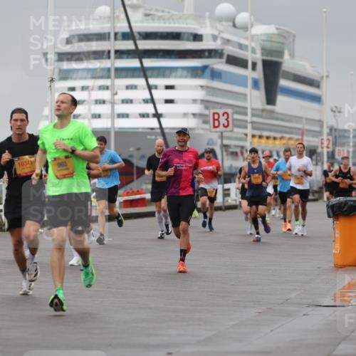 13.09.2026 - Kiel Lauf Andreas Tolksdorf http://msf.ph/oto/10475473 13.09.2026 11:47:46 Kiellinie 10341, 993, 3 meine-sportfotos.de