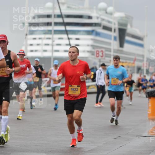 13.09.2026 - Kiel Lauf Andreas Tolksdorf http://msf.ph/oto/10475635 13.09.2026 11:47:57 Kiellinie 10914, 142, 38, 4923, 3 meine-sportfotos.de
