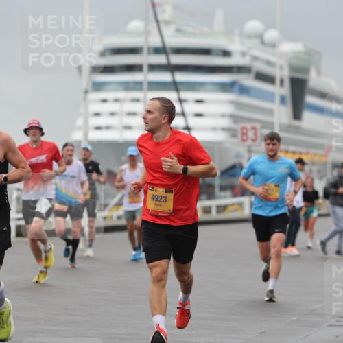 13.09.2026 - Kiel Lauf Andreas Tolksdorf http://msf.ph/oto/10475645 13.09.2026 11:47:58 Kiellinie 10914, 425, 39, 4923, 3 meine-sportfotos.de