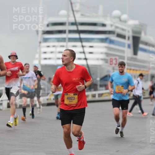 13.09.2026 - Kiel Lauf Andreas Tolksdorf http://msf.ph/oto/10475652 13.09.2026 11:47:58 Kiellinie 14, 1, 38, 1429, 38, 4923, 83 meine-sportfotos.de