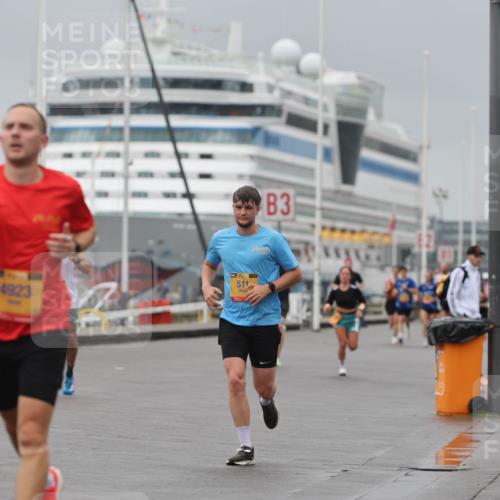 13.09.2026 - Kiel Lauf Andreas Tolksdorf http://msf.ph/oto/10475663 13.09.2026 11:47:59 Kiellinie 10, 31, 7, 4923, 38, 511, 3 meine-sportfotos.de