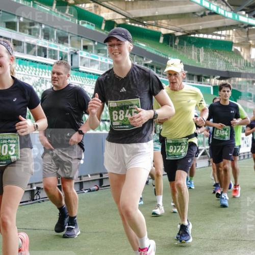 13.09.2026 - 21. swb-Marathon Bremen Michael Burmester http://msf.ph/oto/10475761 13.09.2026 13:16:41 Laufen im Stadion 134, 143, 153, 231, 263, 267, 271, 449, 588, 598, 612, 653, 990, 1057, 1185, 1312, 1465, 1539, 1813, 1825, 1874, 1987, 2013, 2067, 2096, 2218, 2259, 2351, 2363, 2381, 2385, 2386, 2389, 2468, 2532, 2550, 2562, 2579, 2586, 2655, 2664, 2667, 2678, 2698, 2760, 2778, 2783, 2797, 2799, 2821, 2846, 2859, 2874, 2974, 2984, 2996, 3001, 3075, 3104, 3133, 3157, 3165, 3185, 3195, 3213, 3237, 3265, 3314, 3331, 3366, 3382, 3387, 3479, 3486, 3501, 3506, 3512, 3829 meine-sportfotos.de
