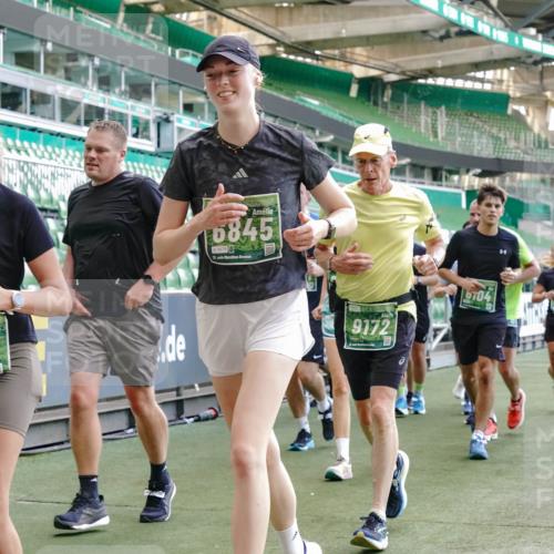 13.09.2026 - 21. swb-Marathon Bremen Michael Burmester http://msf.ph/oto/10475772 13.09.2026 13:16:41 Laufen im Stadion 134, 143, 153, 231, 263, 267, 271, 449, 588, 598, 612, 653, 990, 1057, 1185, 1312, 1465, 1539, 1813, 1825, 1874, 1987, 2013, 2067, 2096, 2218, 2259, 2351, 2363, 2381, 2385, 2386, 2389, 2468, 2532, 2550, 2562, 2579, 2586, 2655, 2664, 2667, 2678, 2698, 2760, 2778, 2783, 2797, 2799, 2821, 2846, 2859, 2874, 2974, 2984, 2996, 3001, 3075, 3104, 3133, 3157, 3165, 3185, 3195, 3213, 3237, 3265, 3314, 3331, 3366, 3382, 3387, 3479, 3486, 3501, 3506, 3512, 3829 meine-sportfotos.de