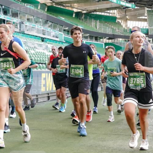 13.09.2026 - 21. swb-Marathon Bremen Michael Burmester http://msf.ph/oto/10475817 13.09.2026 13:16:43 Laufen im Stadion 134, 143, 153, 231, 263, 267, 271, 449, 588, 598, 612, 653, 990, 1057, 1185, 1312, 1465, 1539, 1813, 1825, 1874, 1987, 2013, 2067, 2096, 2218, 2259, 2351, 2363, 2381, 2385, 2386, 2389, 2419, 2468, 2532, 2550, 2562, 2579, 2586, 2655, 2664, 2667, 2678, 2698, 2760, 2778, 2783, 2797, 2799, 2821, 2846, 2859, 2874, 2974, 2984, 2996, 3001, 3075, 3104, 3133, 3157, 3165, 3185, 3195, 3213, 3237, 3265, 3314, 3331, 3366, 3382, 3387, 3431, 3479, 3486, 3501, 3506, 3512, 3829 meine-sportfotos.de