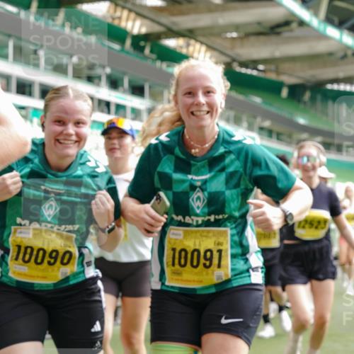 13.09.2026 - 21. swb-Marathon Bremen Michael Burmester http://msf.ph/oto/10475826 13.09.2026 10:39:01 Laufen im Stadion 10090, 10091, 10135, 10138, 10139, 10168, 10188, 10190, 10204, 10205, 10217, 10229, 10238, 10259, 10260, 10273, 10274, 10279, 10280, 10283, 10305, 10314, 10323, 10360, 10363, 10364, 10370, 10375, 10376, 10378, 10404, 10432, 10457, 10465, 10469, 10488, 10493, 10501, 10505, 10510, 10511, 10526, 10556, 10576, 10580, 10595, 10609, 10616, 10619, 10630, 10645, 10654, 10660, 10661, 10662, 10664, 10681, 10682, 10686, 10695, 10697, 10712, 10743, 10802, 10823 meine-sportfotos.de