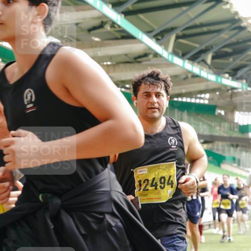 13.09.2026 - 21. swb-Marathon Bremen Michael Burmester http://msf.ph/oto/10475925 13.09.2026 10:39:05 Laufen im Stadion 10090, 10091, 10135, 10138, 10139, 10168, 10188, 10190, 10204, 10205, 10217, 10229, 10238, 10259, 10260, 10279, 10280, 10283, 10305, 10314, 10360, 10363, 10364, 10370, 10375, 10376, 10378, 10404, 10432, 10457, 10465, 10469, 10484, 10488, 10493, 10501, 10505, 10510, 10511, 10526, 10556, 10576, 10580, 10595, 10609, 10616, 10619, 10630, 10645, 10654, 10660, 10661, 10662, 10664, 10681, 10682, 10686, 10695, 10697, 10712, 10737, 10743, 10802, 10823 meine-sportfotos.de