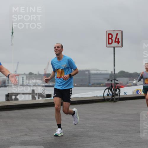 13.09.2026 - Kiel Lauf Andreas Tolksdorf http://msf.ph/oto/10475960 13.09.2026 11:48:32 Kiellinie 3502, 4 meine-sportfotos.de
