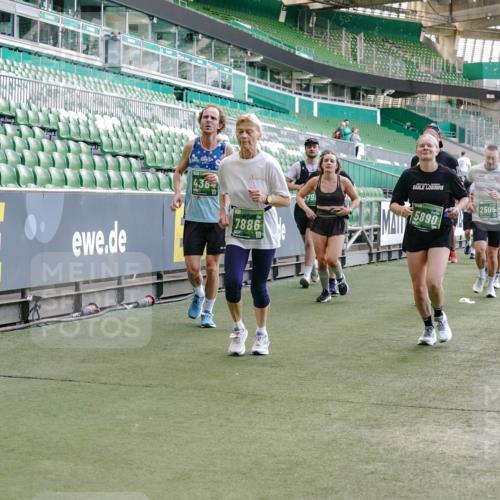 13.09.2026 - 21. swb-Marathon Bremen Michael Burmester http://msf.ph/oto/10476161 13.09.2026 13:16:52 Laufen im Stadion 134, 143, 153, 231, 267, 271, 449, 588, 598, 612, 653, 990, 1057, 1185, 1312, 1424, 1425, 1465, 1539, 1790, 1813, 1825, 1874, 1987, 2013, 2067, 2096, 2218, 2259, 2351, 2363, 2381, 2386, 2389, 2419, 2468, 2532, 2550, 2562, 2579, 2586, 2601, 2655, 2664, 2667, 2678, 2698, 2778, 2797, 2799, 2821, 2846, 2874, 2974, 2984, 2996, 3001, 3075, 3104, 3133, 3165, 3180, 3185, 3195, 3213, 3237, 3265, 3314, 3331, 3337, 3366, 3382, 3387, 3421, 3431, 3479, 3486, 3501, 3506, 3512 meine-sportfotos.de