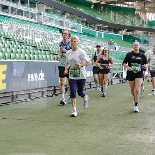 13.09.2026 - 21. swb-Marathon Bremen Michael Burmester http://msf.ph/oto/10476186 13.09.2026 13:16:52 Laufen im Stadion 134, 143, 153, 231, 267, 271, 449, 588, 598, 612, 653, 990, 1057, 1185, 1312, 1424, 1425, 1465, 1539, 1790, 1813, 1825, 1874, 1987, 2013, 2067, 2096, 2218, 2259, 2351, 2363, 2381, 2386, 2389, 2419, 2468, 2532, 2550, 2562, 2579, 2586, 2601, 2655, 2664, 2667, 2678, 2698, 2778, 2797, 2799, 2821, 2846, 2874, 2974, 2984, 2996, 3001, 3075, 3104, 3133, 3165, 3180, 3185, 3195, 3213, 3237, 3265, 3314, 3331, 3337, 3366, 3382, 3387, 3421, 3431, 3479, 3486, 3501, 3506, 3512 meine-sportfotos.de