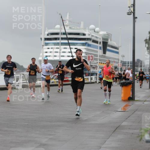 13.09.2026 - Kiel Lauf Andreas Tolksdorf http://msf.ph/oto/10476229 13.09.2026 11:48:53 Kiellinie 3 meine-sportfotos.de