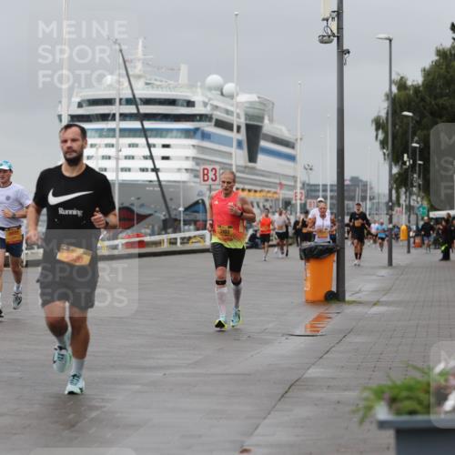 13.09.2026 - Kiel Lauf Andreas Tolksdorf http://msf.ph/oto/10476249 13.09.2026 11:48:54 Kiellinie 3648, 3, 3360, 100, 171, 317343 meine-sportfotos.de