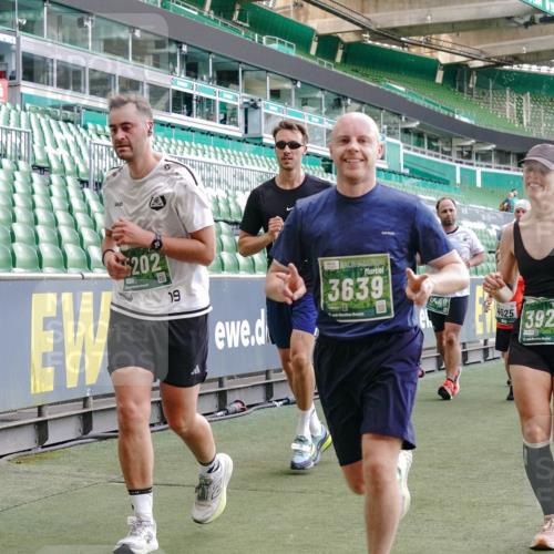 13.09.2026 - 21. swb-Marathon Bremen Michael Burmester http://msf.ph/oto/10476380 13.09.2026 13:16:57 Laufen im Stadion 134, 143, 153, 231, 267, 271, 449, 588, 598, 612, 653, 990, 1057, 1185, 1312, 1424, 1425, 1465, 1539, 1790, 1813, 1825, 1874, 1987, 2013, 2067, 2096, 2218, 2259, 2351, 2363, 2381, 2386, 2389, 2419, 2468, 2532, 2550, 2562, 2579, 2586, 2601, 2655, 2664, 2678, 2698, 2778, 2797, 2799, 2821, 2846, 2874, 2974, 2984, 2996, 3001, 3075, 3104, 3133, 3165, 3180, 3195, 3213, 3237, 3265, 3314, 3331, 3337, 3366, 3382, 3387, 3421, 3431, 3479, 3486, 3501, 3506, 3512, 3548 meine-sportfotos.de