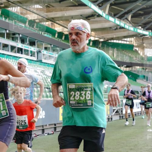 13.09.2026 - 21. swb-Marathon Bremen Michael Burmester http://msf.ph/oto/10476514 13.09.2026 13:17:01 Laufen im Stadion 134, 143, 153, 231, 267, 271, 311, 449, 588, 598, 612, 653, 990, 1057, 1185, 1312, 1424, 1425, 1465, 1539, 1790, 1813, 1825, 1874, 1987, 2013, 2067, 2096, 2218, 2259, 2351, 2363, 2381, 2389, 2419, 2468, 2532, 2550, 2562, 2579, 2586, 2601, 2647, 2655, 2664, 2678, 2698, 2778, 2797, 2799, 2821, 2846, 2974, 2984, 2996, 3001, 3075, 3104, 3133, 3165, 3180, 3195, 3213, 3237, 3265, 3314, 3331, 3337, 3366, 3382, 3387, 3421, 3431, 3479, 3486, 3501, 3506, 3512, 3548 meine-sportfotos.de