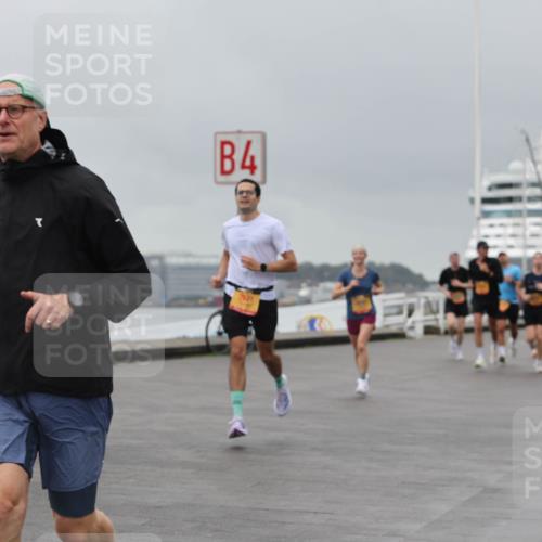 13.09.2026 - Kiel Lauf Andreas Tolksdorf http://msf.ph/oto/10476569 13.09.2026 11:49:33 Kiellinie 4 meine-sportfotos.de