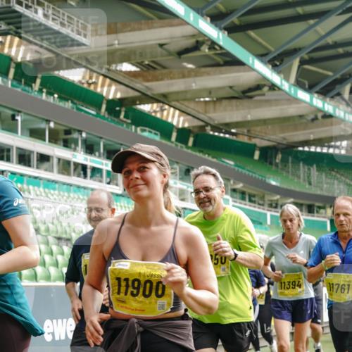 13.09.2026 - 21. swb-Marathon Bremen Michael Burmester http://msf.ph/oto/10476603 13.09.2026 10:39:26 Laufen im Stadion 10135, 10138, 10139, 10156, 10168, 10169, 10188, 10190, 10204, 10205, 10217, 10229, 10234, 10238, 10259, 10260, 10279, 10280, 10305, 10314, 10360, 10363, 10364, 10378, 10386, 10404, 10457, 10465, 10469, 10484, 10493, 10501, 10505, 10510, 10511, 10526, 10556, 10570, 10576, 10580, 10595, 10599, 10609, 10616, 10619, 10630, 10645, 10653, 10660, 10661, 10662, 10664, 10681, 10682, 10686, 10695, 10696, 10697, 10712, 10737, 10743, 10751, 10802, 10823 meine-sportfotos.de