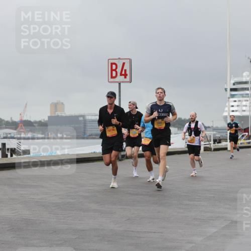 13.09.2026 - Kiel Lauf Andreas Tolksdorf http://msf.ph/oto/10476611 13.09.2026 11:49:37 Kiellinie 4, 9836, 11109, 507, 3 meine-sportfotos.de