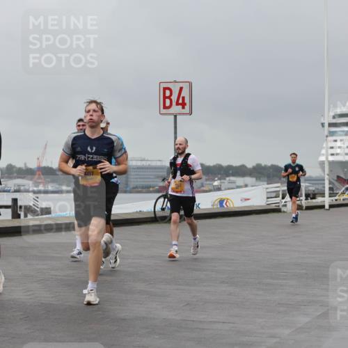 13.09.2026 - Kiel Lauf Andreas Tolksdorf http://msf.ph/oto/10476649 13.09.2026 11:49:38 Kiellinie 9836, 507, 4, 3 meine-sportfotos.de