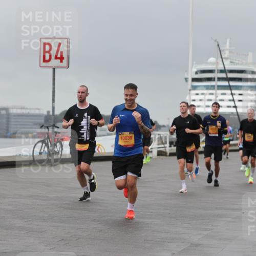 13.09.2026 - Kiel Lauf Andreas Tolksdorf http://msf.ph/oto/10476760 13.09.2026 11:49:46 Kiellinie 4, 38, 10039, 3 meine-sportfotos.de