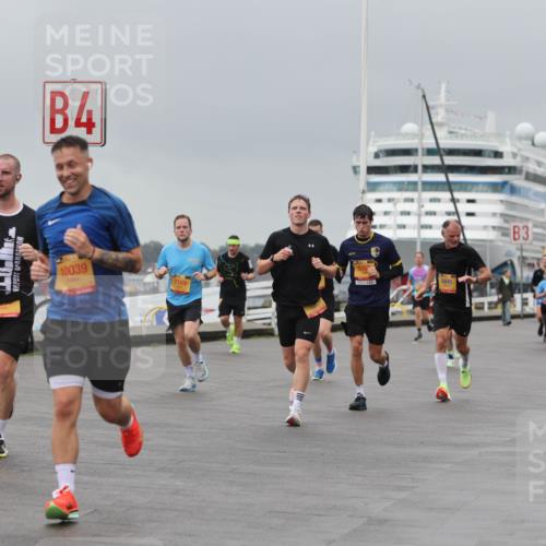 13.09.2026 - Kiel Lauf Andreas Tolksdorf http://msf.ph/oto/10476777 13.09.2026 11:49:47 Kiellinie 4, 10039, 7189, 5845, 3 meine-sportfotos.de