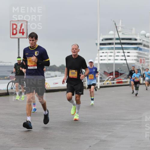 13.09.2026 - Kiel Lauf Andreas Tolksdorf http://msf.ph/oto/10476837 13.09.2026 11:49:49 Kiellinie 104, 4, 815, 5845, 6630, 3 meine-sportfotos.de