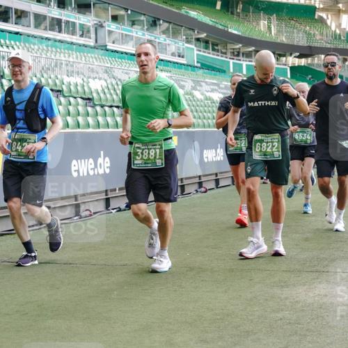 13.09.2026 - 21. swb-Marathon Bremen Michael Burmester http://msf.ph/oto/10476841 13.09.2026 13:17:11 Laufen im Stadion 134, 153, 231, 267, 271, 311, 449, 588, 598, 612, 653, 990, 1057, 1185, 1312, 1424, 1425, 1465, 1539, 1790, 1813, 1825, 1987, 2013, 2067, 2096, 2218, 2259, 2351, 2363, 2381, 2389, 2419, 2468, 2532, 2550, 2562, 2579, 2586, 2601, 2647, 2655, 2664, 2678, 2698, 2778, 2797, 2799, 2821, 2846, 2974, 2984, 2996, 3001, 3104, 3133, 3180, 3195, 3213, 3237, 3314, 3331, 3337, 3366, 3387, 3421, 3431, 3479, 3486, 3501, 3506, 3512, 3548, 3654 meine-sportfotos.de