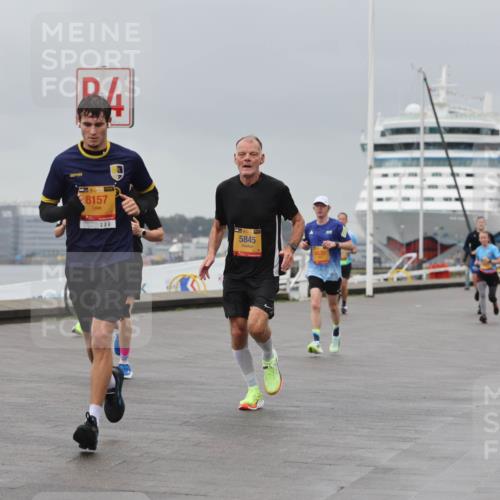 13.09.2026 - Kiel Lauf Andreas Tolksdorf http://msf.ph/oto/10476852 13.09.2026 11:49:50 Kiellinie 6, 4, 8157, 009, 5845, 6630, 39 meine-sportfotos.de