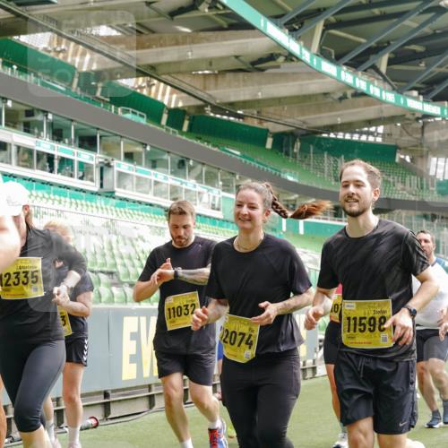13.09.2026 - 21. swb-Marathon Bremen Michael Burmester http://msf.ph/oto/10476856 13.09.2026 10:39:32 Laufen im Stadion 10135, 10138, 10139, 10156, 10168, 10169, 10188, 10204, 10205, 10217, 10229, 10234, 10238, 10259, 10260, 10279, 10280, 10299, 10314, 10360, 10363, 10364, 10378, 10386, 10404, 10457, 10469, 10484, 10493, 10501, 10505, 10510, 10511, 10526, 10556, 10570, 10576, 10580, 10595, 10599, 10609, 10616, 10619, 10630, 10645, 10653, 10660, 10661, 10662, 10664, 10681, 10682, 10686, 10695, 10696, 10697, 10712, 10737, 10743, 10751, 10802 meine-sportfotos.de