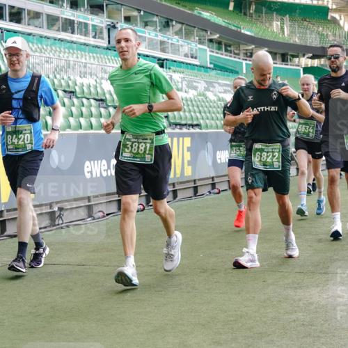 13.09.2026 - 21. swb-Marathon Bremen Michael Burmester http://msf.ph/oto/10476863 13.09.2026 13:17:12 Laufen im Stadion 134, 153, 231, 267, 271, 311, 449, 588, 598, 612, 653, 990, 1057, 1185, 1312, 1424, 1425, 1465, 1539, 1790, 1813, 1825, 1987, 2013, 2067, 2096, 2218, 2259, 2351, 2363, 2381, 2389, 2419, 2468, 2532, 2550, 2562, 2579, 2586, 2601, 2647, 2655, 2664, 2678, 2698, 2778, 2797, 2799, 2821, 2846, 2974, 2984, 2996, 3001, 3104, 3133, 3180, 3195, 3213, 3237, 3314, 3331, 3337, 3366, 3387, 3421, 3431, 3479, 3486, 3501, 3506, 3512, 3548, 3654 meine-sportfotos.de
