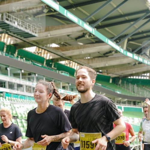 13.09.2026 - 21. swb-Marathon Bremen Michael Burmester http://msf.ph/oto/10476877 13.09.2026 10:39:33 Laufen im Stadion 10135, 10138, 10139, 10156, 10168, 10169, 10188, 10204, 10205, 10213, 10217, 10229, 10234, 10238, 10259, 10260, 10279, 10280, 10299, 10314, 10360, 10363, 10364, 10378, 10386, 10404, 10457, 10469, 10484, 10493, 10501, 10505, 10510, 10511, 10526, 10556, 10570, 10576, 10580, 10595, 10599, 10609, 10616, 10619, 10630, 10645, 10653, 10660, 10661, 10662, 10664, 10681, 10682, 10686, 10695, 10696, 10697, 10712, 10737, 10743, 10751, 10802 meine-sportfotos.de