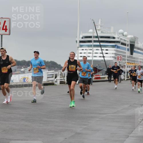 13.09.2026 - Kiel Lauf Andreas Tolksdorf http://msf.ph/oto/10476956 13.09.2026 11:50:02 Kiellinie 4, 4750, 4960, 7048, 3 meine-sportfotos.de