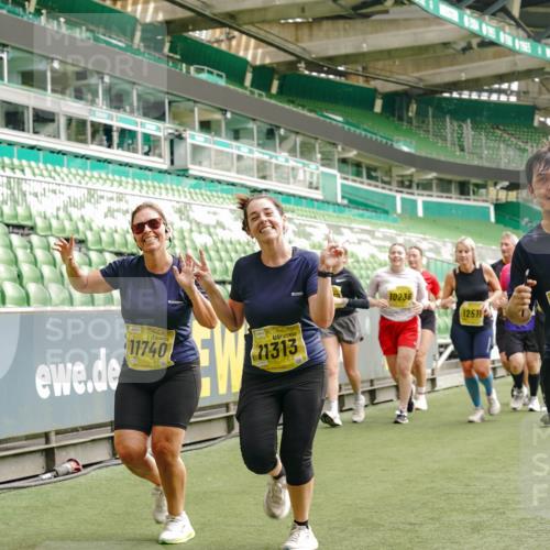 13.09.2026 - 21. swb-Marathon Bremen Michael Burmester http://msf.ph/oto/10477021 13.09.2026 10:39:39 Laufen im Stadion 10135, 10138, 10139, 10156, 10168, 10169, 10188, 10204, 10213, 10217, 10229, 10234, 10238, 10259, 10260, 10279, 10280, 10299, 10314, 10321, 10360, 10363, 10364, 10378, 10386, 10404, 10406, 10417, 10435, 10457, 10469, 10484, 10493, 10501, 10505, 10510, 10511, 10526, 10556, 10570, 10576, 10580, 10595, 10599, 10609, 10616, 10619, 10630, 10645, 10653, 10660, 10661, 10662, 10664, 10681, 10682, 10686, 10695, 10696, 10697, 10712, 10737, 10743, 10751, 10802 meine-sportfotos.de
