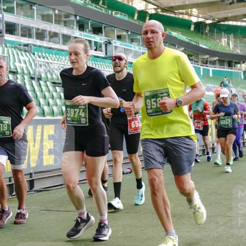 13.09.2026 - 21. swb-Marathon Bremen Michael Burmester http://msf.ph/oto/10477056 13.09.2026 13:17:17 Laufen im Stadion 134, 153, 231, 267, 271, 311, 404, 449, 588, 598, 612, 653, 732, 837, 990, 1057, 1185, 1312, 1424, 1425, 1465, 1539, 1790, 1813, 1825, 1844, 1987, 2013, 2056, 2067, 2096, 2259, 2351, 2358, 2363, 2381, 2389, 2419, 2468, 2532, 2550, 2562, 2579, 2586, 2601, 2647, 2655, 2664, 2678, 2698, 2778, 2797, 2799, 2821, 2846, 2893, 2974, 2984, 2996, 3001, 3104, 3133, 3146, 3180, 3195, 3210, 3213, 3237, 3314, 3331, 3337, 3366, 3387, 3421, 3431, 3479, 3501, 3506, 3512, 3548, 3633, 3654 meine-sportfotos.de