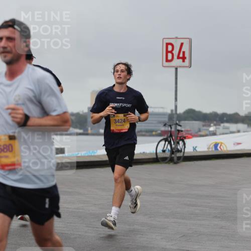13.09.2026 - Kiel Lauf Andreas Tolksdorf http://msf.ph/oto/10477131 13.09.2026 11:50:13 Kiellinie 680, 38, 3424, 4 meine-sportfotos.de