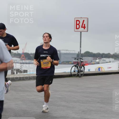 13.09.2026 - Kiel Lauf Andreas Tolksdorf http://msf.ph/oto/10477135 13.09.2026 11:50:13 Kiellinie 680, 3424, 4 meine-sportfotos.de