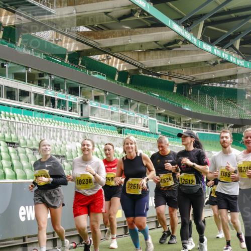 13.09.2026 - 21. swb-Marathon Bremen Michael Burmester http://msf.ph/oto/10477141 13.09.2026 10:39:41 Laufen im Stadion 10135, 10138, 10139, 10156, 10168, 10169, 10188, 10204, 10213, 10217, 10229, 10234, 10238, 10259, 10260, 10279, 10280, 10299, 10314, 10321, 10360, 10363, 10364, 10378, 10386, 10404, 10406, 10417, 10435, 10457, 10469, 10484, 10493, 10501, 10505, 10510, 10511, 10526, 10556, 10570, 10576, 10580, 10595, 10599, 10609, 10616, 10619, 10630, 10645, 10653, 10660, 10661, 10662, 10664, 10681, 10682, 10686, 10695, 10696, 10697, 10712, 10737, 10743, 10751, 10802 meine-sportfotos.de