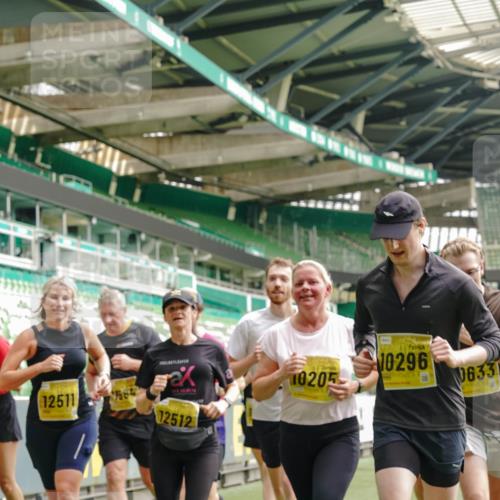 13.09.2026 - 21. swb-Marathon Bremen Michael Burmester http://msf.ph/oto/10477161 13.09.2026 10:39:42 Laufen im Stadion 10135, 10138, 10139, 10156, 10168, 10169, 10188, 10204, 10213, 10217, 10229, 10234, 10238, 10259, 10260, 10279, 10280, 10299, 10314, 10321, 10360, 10363, 10364, 10378, 10386, 10404, 10406, 10417, 10435, 10457, 10469, 10484, 10493, 10501, 10505, 10510, 10511, 10526, 10556, 10570, 10576, 10580, 10582, 10595, 10599, 10609, 10616, 10619, 10630, 10645, 10653, 10660, 10661, 10662, 10664, 10681, 10682, 10686, 10695, 10696, 10697, 10712, 10737, 10743, 10751, 10802 meine-sportfotos.de
