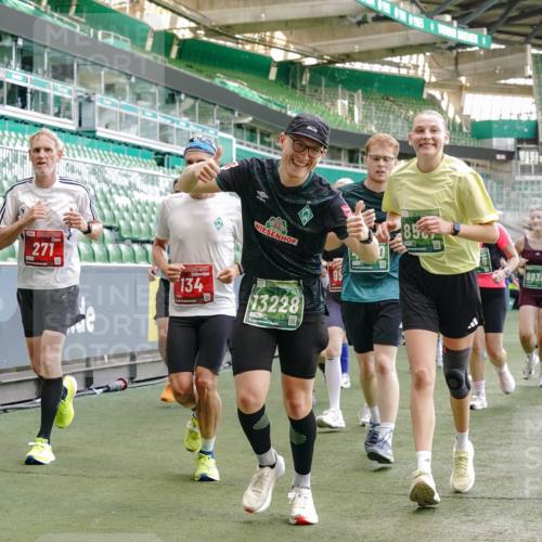 13.09.2026 - 21. swb-Marathon Bremen Michael Burmester http://msf.ph/oto/10477181 13.09.2026 13:17:22 Laufen im Stadion 134, 153, 231, 267, 271, 311, 404, 449, 588, 612, 732, 753, 837, 990, 1057, 1185, 1312, 1424, 1425, 1465, 1539, 1790, 1813, 1825, 1844, 1868, 1987, 2056, 2067, 2096, 2259, 2351, 2357, 2358, 2363, 2381, 2389, 2419, 2532, 2550, 2562, 2579, 2586, 2601, 2647, 2655, 2664, 2678, 2698, 2778, 2797, 2799, 2821, 2846, 2880, 2893, 2974, 2984, 2996, 3104, 3133, 3146, 3180, 3195, 3210, 3213, 3314, 3331, 3337, 3366, 3387, 3421, 3431, 3476, 3479, 3501, 3506, 3537, 3548, 3633, 3654 meine-sportfotos.de
