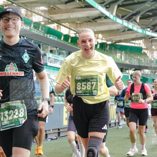 13.09.2026 - 21. swb-Marathon Bremen Michael Burmester http://msf.ph/oto/10477245 13.09.2026 13:17:23 Laufen im Stadion 134, 153, 231, 267, 271, 311, 404, 449, 588, 612, 732, 753, 837, 990, 1057, 1185, 1312, 1424, 1425, 1465, 1539, 1790, 1813, 1825, 1844, 1868, 1987, 2056, 2067, 2096, 2259, 2351, 2357, 2358, 2363, 2381, 2389, 2419, 2532, 2550, 2562, 2579, 2586, 2601, 2647, 2655, 2664, 2678, 2698, 2778, 2797, 2799, 2821, 2846, 2880, 2893, 2974, 2984, 2996, 3104, 3133, 3146, 3180, 3195, 3210, 3213, 3314, 3331, 3337, 3366, 3387, 3421, 3431, 3476, 3479, 3501, 3506, 3537, 3548, 3633, 3654 meine-sportfotos.de