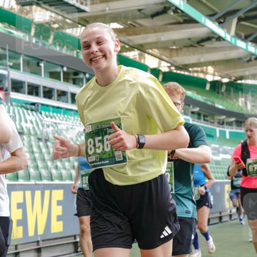 13.09.2026 - 21. swb-Marathon Bremen Michael Burmester http://msf.ph/oto/10477283 13.09.2026 13:17:23 Laufen im Stadion 134, 153, 231, 267, 271, 311, 404, 449, 588, 612, 732, 753, 837, 990, 1057, 1185, 1312, 1424, 1425, 1465, 1539, 1790, 1813, 1825, 1844, 1868, 1987, 2056, 2067, 2096, 2259, 2351, 2357, 2358, 2363, 2381, 2389, 2419, 2532, 2550, 2562, 2579, 2586, 2601, 2647, 2655, 2664, 2678, 2698, 2778, 2797, 2799, 2821, 2846, 2880, 2893, 2974, 2984, 2996, 3104, 3133, 3146, 3180, 3195, 3210, 3213, 3314, 3331, 3337, 3366, 3387, 3421, 3431, 3476, 3479, 3501, 3506, 3537, 3548, 3633, 3654 meine-sportfotos.de