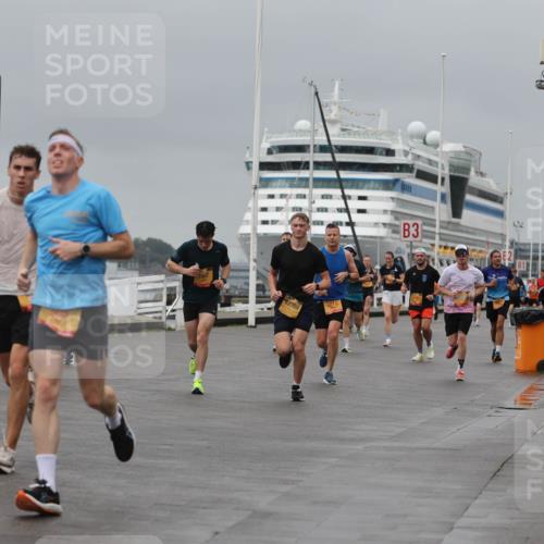 13.09.2026 - Kiel Lauf Andreas Tolksdorf http://msf.ph/oto/10477295 13.09.2026 11:50:21 Kiellinie 4, 12769, 4918, 3 meine-sportfotos.de