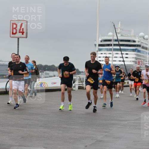13.09.2026 - Kiel Lauf Andreas Tolksdorf http://msf.ph/oto/10477319 13.09.2026 11:50:22 Kiellinie 4, 3 meine-sportfotos.de