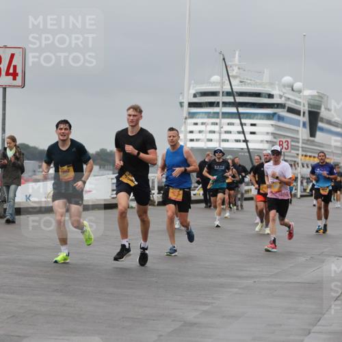 13.09.2026 - Kiel Lauf Andreas Tolksdorf http://msf.ph/oto/10477337 13.09.2026 11:50:23 Kiellinie 374, 1077, 4, 1657, 3 meine-sportfotos.de