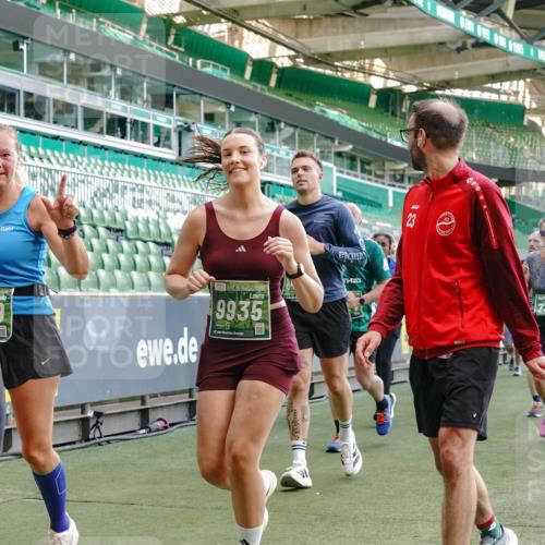 13.09.2026 - 21. swb-Marathon Bremen Michael Burmester http://msf.ph/oto/10477358 13.09.2026 13:17:25 Laufen im Stadion 134, 153, 231, 267, 271, 311, 404, 449, 588, 732, 753, 837, 990, 1057, 1185, 1312, 1424, 1425, 1465, 1539, 1790, 1813, 1825, 1844, 1868, 1987, 2056, 2067, 2096, 2259, 2351, 2357, 2358, 2363, 2381, 2389, 2419, 2532, 2550, 2562, 2579, 2586, 2601, 2647, 2655, 2664, 2698, 2778, 2797, 2799, 2821, 2846, 2849, 2880, 2893, 2974, 2984, 2996, 3104, 3133, 3146, 3180, 3195, 3210, 3213, 3314, 3331, 3337, 3366, 3387, 3421, 3431, 3476, 3479, 3501, 3506, 3537, 3548, 3633, 3654 meine-sportfotos.de
