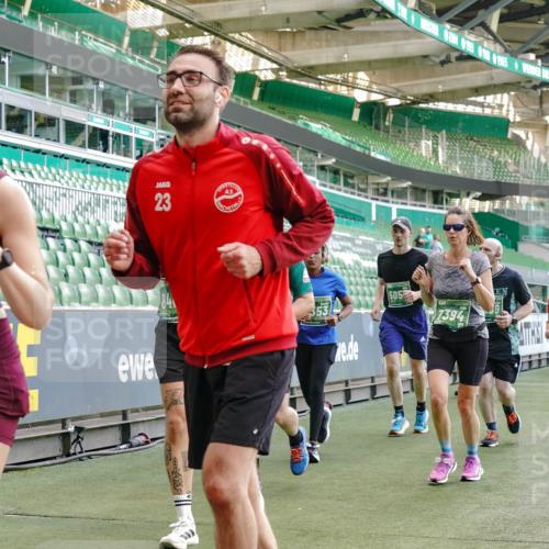 13.09.2026 - 21. swb-Marathon Bremen Michael Burmester http://msf.ph/oto/10477385 13.09.2026 13:17:26 Laufen im Stadion 134, 153, 231, 267, 271, 311, 404, 449, 588, 732, 753, 837, 990, 1057, 1185, 1312, 1424, 1425, 1465, 1539, 1790, 1813, 1825, 1844, 1868, 1987, 2056, 2067, 2096, 2259, 2351, 2357, 2358, 2363, 2381, 2389, 2419, 2532, 2550, 2562, 2579, 2586, 2601, 2647, 2655, 2664, 2698, 2778, 2797, 2799, 2821, 2846, 2849, 2880, 2893, 2974, 2984, 2996, 3104, 3133, 3146, 3180, 3195, 3210, 3213, 3314, 3331, 3337, 3366, 3387, 3421, 3431, 3476, 3479, 3501, 3506, 3537, 3548, 3633, 3654 meine-sportfotos.de