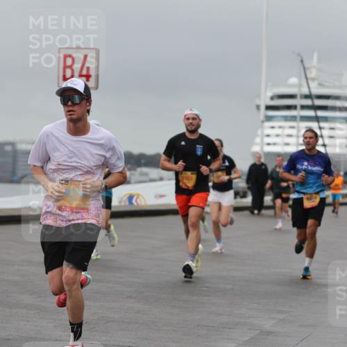 13.09.2026 - Kiel Lauf Andreas Tolksdorf http://msf.ph/oto/10477429 13.09.2026 11:50:28 Kiellinie 4, 198, 3163 meine-sportfotos.de